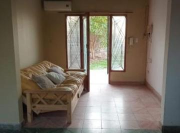 Casa · 100m² · 6 Ambientes · Casa en PH - Venta - 3 Dorm. 2 Baños - 300 m² - Los Hornos, La Plata