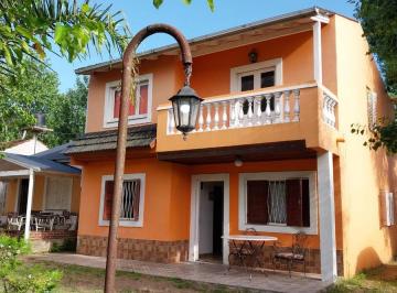 Casa · 130m² · 6 Ambientes · 4 Cocheras · Casa en Venta - 4 Dorm. 2 Baños - Cocheras - 500 m² - Mar de Ajó