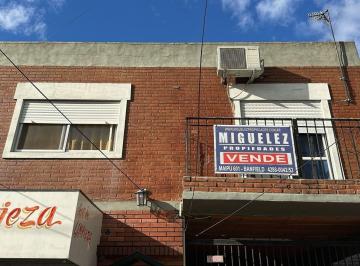 Departamento · 50m² · 3 Ambientes · Departamento en Venta en Banfield, Lomas de Zamora, G. B. a. Zona Sur