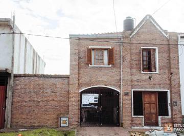 Casa · 150m² · 4 Ambientes · 1 Cochera · Casa en Venta - 3 Dorm. 2 Baños - Cochera - 300 m² - Tolosa, La Plata