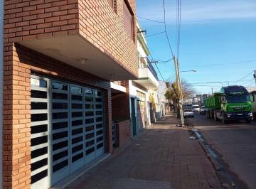 Casa · 185m² · 7 Ambientes · 2 Cocheras · Casa en Venta - 4 Dorm. 2 Baños - Cochera - 359 m² - Villa Elvira, La Plata