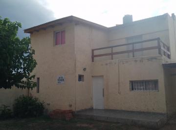 Casa · 170m² · 3 Ambientes · 2 Cocheras · Casa en Venta - 2 Dorm. 1 Baño - 330 m² - Córdoba