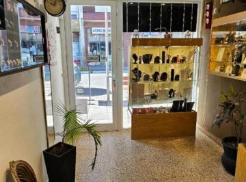 Local comercial · 41m² · 1 Ambiente · Local en Venta - Cocina - Baño - 41 m² - Mar de Ajó