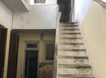 PH · 70m² · 4 Ambientes · PH en Venta - 2 Dorm. 1 Baño - 120 m² - Floresta