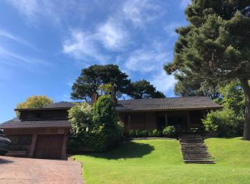 Casa · 395m² · 5 Ambientes · 1 Cochera · Casa en Venta - 4 Dorm. 4 Baños - 983 m² - Pinamar