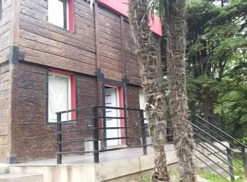Casa · 220m² · 4 Ambientes · Casa en Venta - 3 Dorm. 2 Baños - Cochera - 900 m² - Florencio Varela