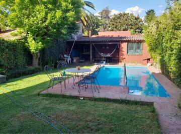 Casa · 120m² · 4 Ambientes · 1 Cochera · Casa en Venta - 3 Dorm. 2 Baños - Cochera - 453 m² - Bella Vista