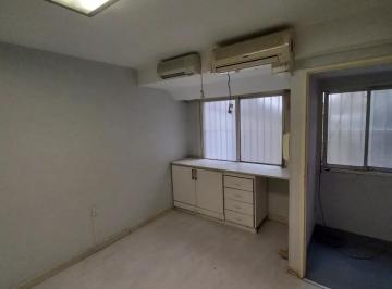 Local comercial · 150m² · 8 Ambientes · Local en Alquiler - 7 Oficinas 3 Baños - 150 m² - Recoleta