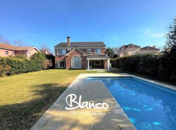 Casa · 229m² · 5 Ambientes · 3 Cocheras · Casa en Alquiler en La Lomada, Pilar, G. B. a. Zona Norte