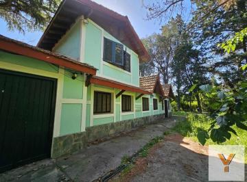 Casa · 350m² · 5 Ambientes · 1 Cochera · Casa en Venta - 4 Dorm. 5 Baños - 2.700 m² - Ezeiza