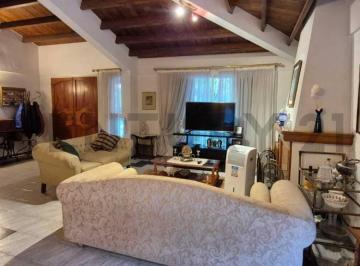Casa · 287m² · 4 Dormitorios · 1 Cochera · Venta Casa Barrio Privado Dalvian