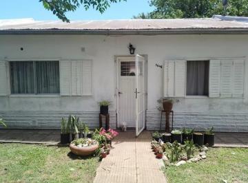 Casa · 90m² · 3 Ambientes · 1 Cochera · Casa en Venta - 2 Dorm. 1 Baño - Cochera - 350 m² - Almirante Brown