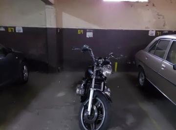 Garage · 13m² · 1 Cochera · Cochera en Venta - 13 m² - Vicente Lopez