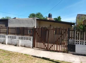 Casa · 40m² · 3 Ambientes · 1 Cochera · Casa en Venta - 2 Dorm. 1 Baño - 63 m² - Burzaco