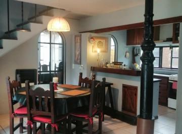 Casa · 99m² · 4 Ambientes · 1 Cochera · Casa en Venta - 3 Dorm. 3 Baños - 120 m² - Pilar