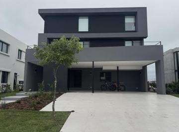 Casa · 406m² · 5 Ambientes · 2 Cocheras · Casa en Venta en Nordelta
