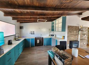 Casa · 128m² · 3 Ambientes · Casa en Venta - 2 Dorm. 1 Baño - 250 m² - Neuquén