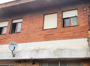 Casa · 260m² · 8 Ambientes · 2 Cocheras · Casas en Venta - 6 Dorm. 4 Baños - Cochera - 350 m²