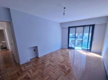 Departamento · 76m² · 4 Ambientes · Departamento en Venta - 3 Dorm. 2 Baños - Caballito