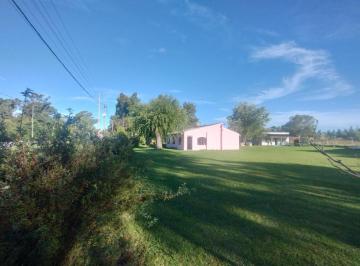 Casa · 100m² · 4 Ambientes · Casas en Venta - 2 Dorm. 2 Baños - Berisso