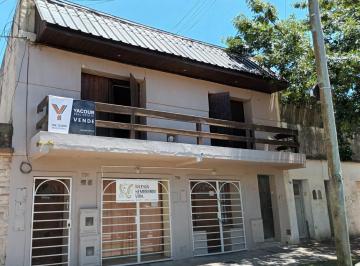 Local comercial · 59m² · 3 Ambientes · Local en Alquiler - 2 Salones 1 Baño - Coronel Brandsen