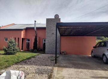 Casa · 123m² · 5 Ambientes · Casa en Venta - 3 Dorm. 2 Baños - Arana
