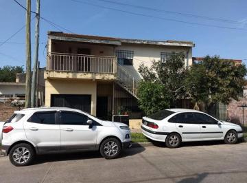 PH · 150m² · 4 Ambientes · PH en Venta - 3 Dorm. 2 Baños - Isidro Casanova