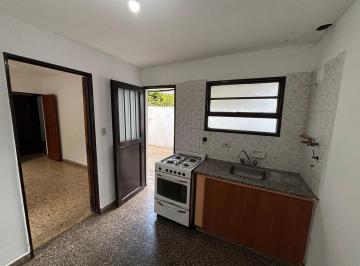 PH · 50m² · 3 Ambientes · PH en Alquiler - 2 Dorm. 1 Baño - San Carlos