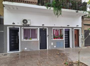 PH · 50m² · 3 Ambientes · PH en Venta - 2 Dorm. 2 Baños - Mataderos