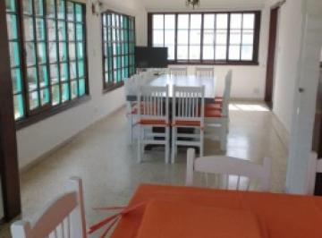 Casa · 100m² · 8 Ambientes · Casa en Venta - 5 Dorm. 3 Baños - Mar de Ajó