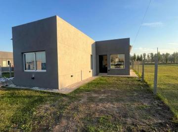 Casa · 80m² · 4 Ambientes · Casa en Alquiler - 3 Dorm. 1 Baño - Canning