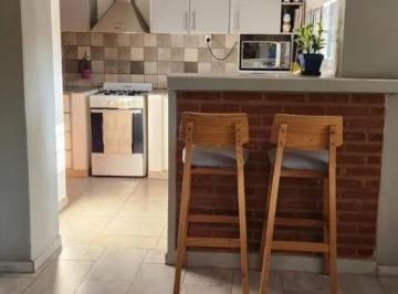 Casa · 130m² · 5 Ambientes · Casa en Venta - 2 Dorm. 2 Baños - Río Cuarto
