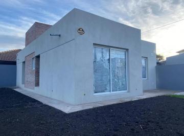Casa · 72m² · 3 Ambientes · Casa en Venta - 2 Dorm. 1 Baño - Mar del Plata
