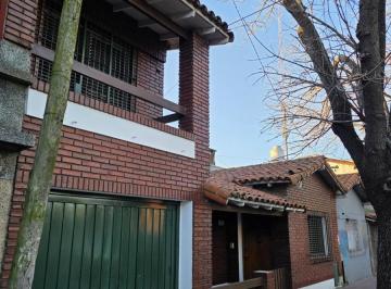 Casa · 214m² · 5 Ambientes · 1 Cochera · Casa en Venta - 4 Dorm. 3 Baños - San Fernando