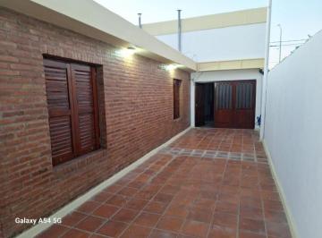 Casa · 160m² · 4 Ambientes · Casa en Venta - 3 Dorm. 2 Baños - Río Cuarto