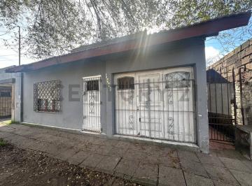 Casa · 224m² · 5 Dormitorios · 1 Cochera · Vivienda Multifamiliar en Terreno Propio 5 Unidades en Block