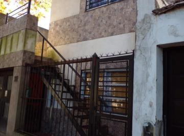 Departamento · 50m² · 2 Ambientes · Alquiler - PH 2 Ambientes por Escalera