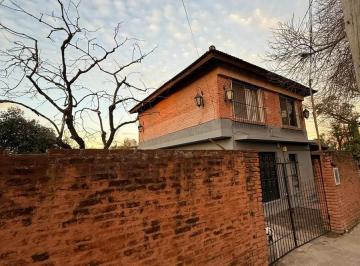 Quinta vacacional · 200m² · 5 Ambientes · Quinta en Dvicenzo Grande