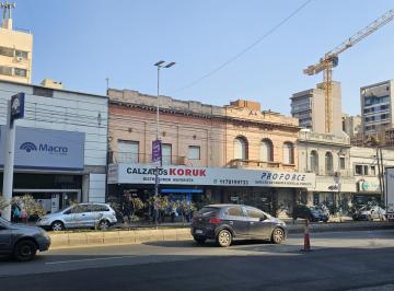 Local comercial · 800m² · Local - Alquiler - Lanús Oeste