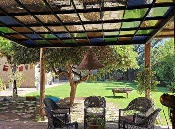 Casa · 315m² · 6 Ambientes · 2 Cocheras · Alquiler Casa 4 Habitaciones Pileta Jardin Lujan