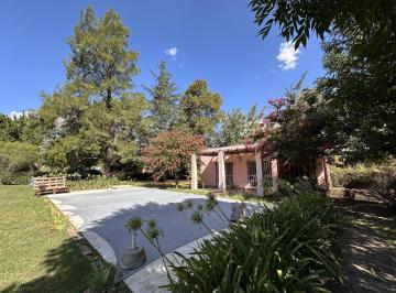 Casa · 140m² · 3 Ambientes · Casa en Campos de Ibarlucea