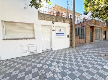 Departamento de 2 ambientes, Córdoba · Frente a Plaza Guevara - C/patio - Planta Baja - Impuestos Compartidos
