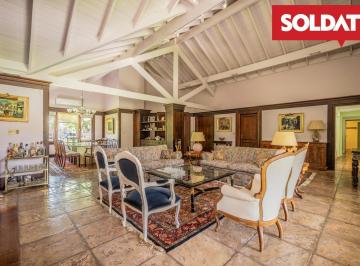 Casa · 493m² · 12 Ambientes · 2 Cocheras · Highland Cc, Casa en Venta, Gran Lote.