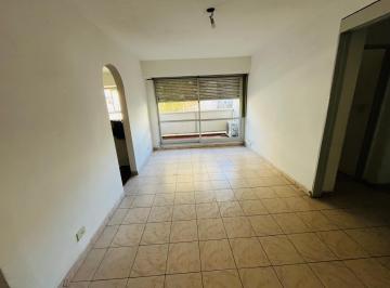 Departamento · 65m² · 3 Ambientes · Depto 3 Amb con Baulera Excel Ubic Acoyte Al 100 Frente Balcón Coc/com