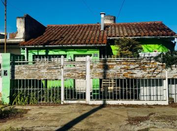 Casa · 94m² · 3 Ambientes · Casa en Boulogne, a Refaccionar