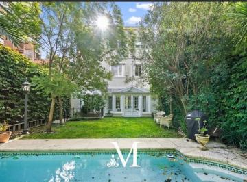 Casa · 450m² · 6 Ambientes · 3 Cocheras · Casa en Venta - Belgrano - Zona Embajadas - Pileta y 3 Cocheras