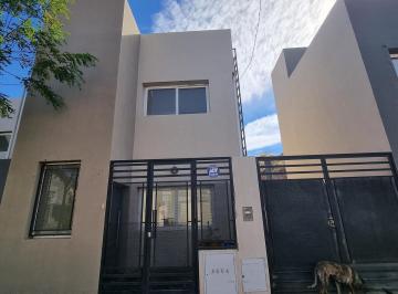PH · 80m² · 3 Ambientes · 1 Cochera · Alquilo Duplex 2 Dorm. - Patio - Ingreso Vehicular - B° Terrazas - Neuquén Capital