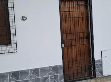 FRENTE · Alquilo Para Vivienda un Dormitorio. Hermosa Ubicacion (3 Cuadras de Ciudad) E