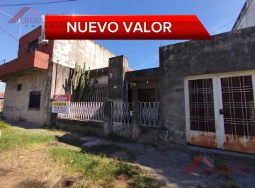 Casa · 200m² · 4 Ambientes · 1 Cochera · Acepta en Parte de Pago Lote en Zona Oeste de Menor Valor - Lote 10x20 - Oportunidad