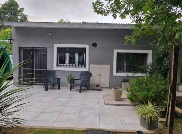 Casa · 142m² · 5 Ambientes · 1 Cochera · Casa Quinta 6 Ambientes en Pontevedra en Alquiler